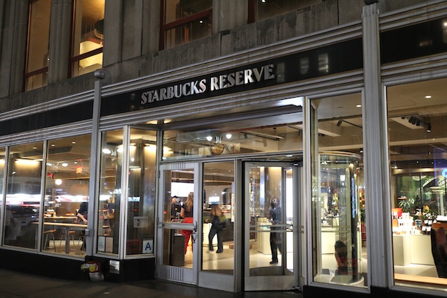 スターバックス　エンパイアステートビル　限定　グッズ　ニューヨーク　お土産　外観