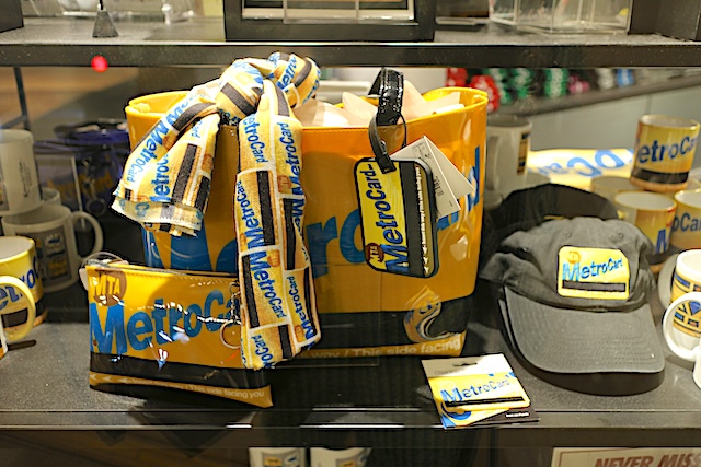 NY メトロカード アート グランド・セントラル 無料　展覧会　ニューヨーク　お土産