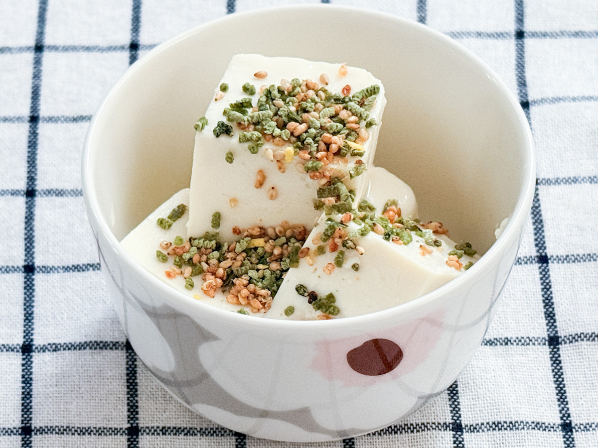 冷奴にかけた「ふりかけない理由がないふりかけ」