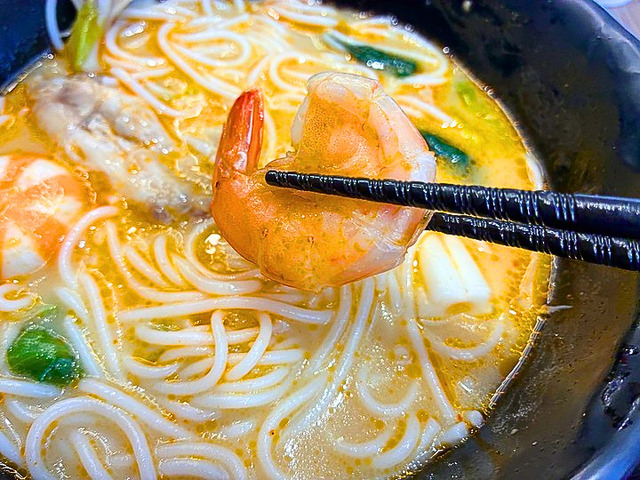 帶殼蝦（からつきえび）