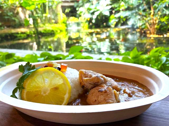 夢の島「BONIN BLUE CAFE」の「レモンカレー」