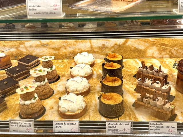 バシャコーヒー　ケーキ2