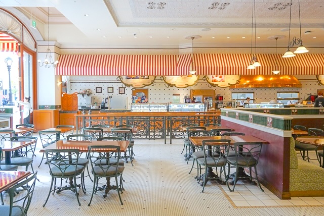 「ハリウッド・エリア」の「ビバリーヒルズ・ブランジェリー」 店内　re