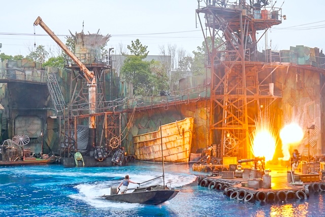 USJ　ウォーターワールド　炎　re