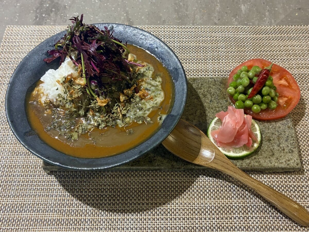 麺や　ゼットン　ラーカレ