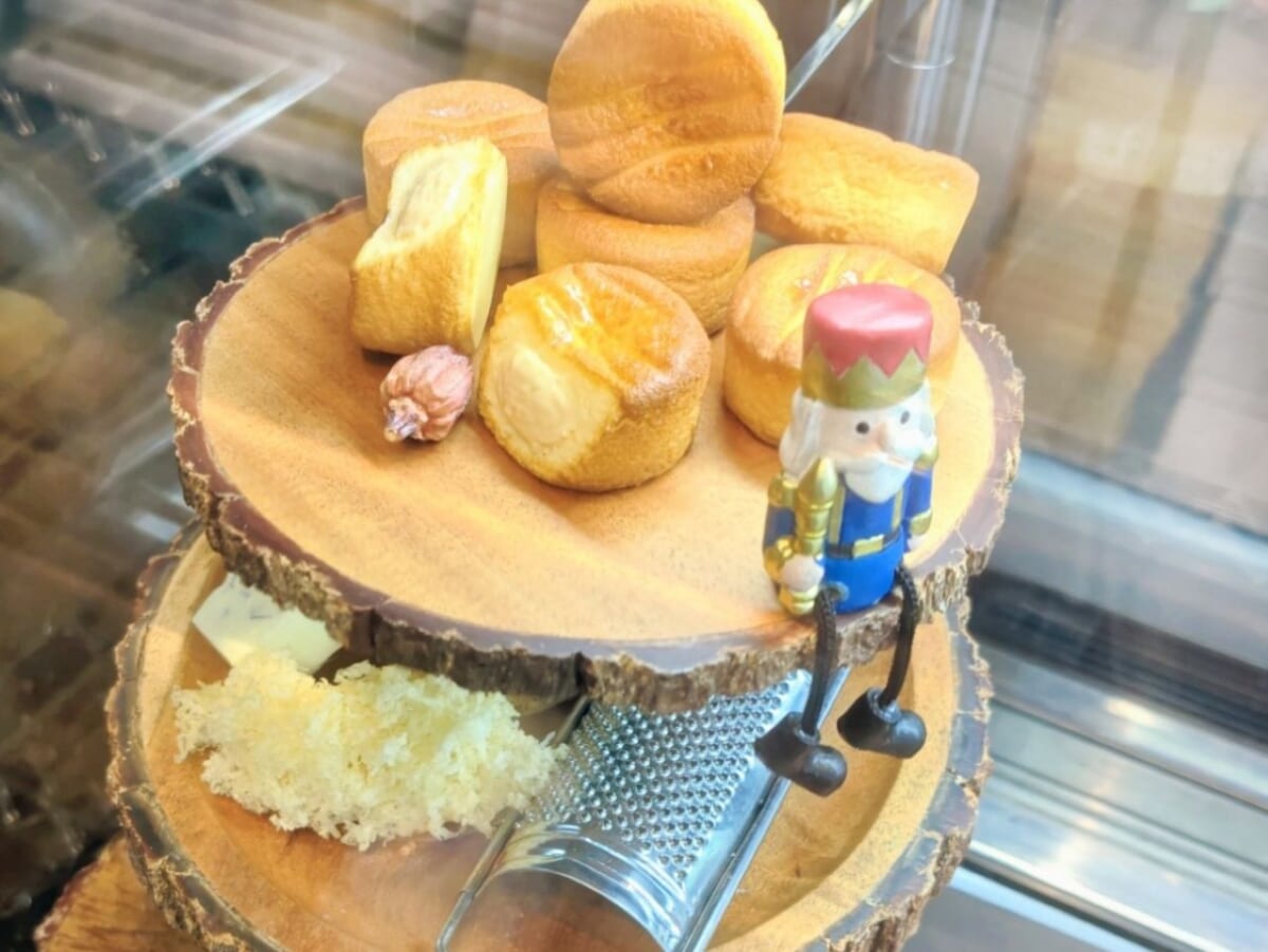 東京都江戸川区・「CHEESE CAVERY TOKYO⼀之江本店」店内ディスプレイ3