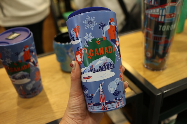 世界のスタバ　カナダ　トロント　限定マグ　お土産　セラミックマグ
