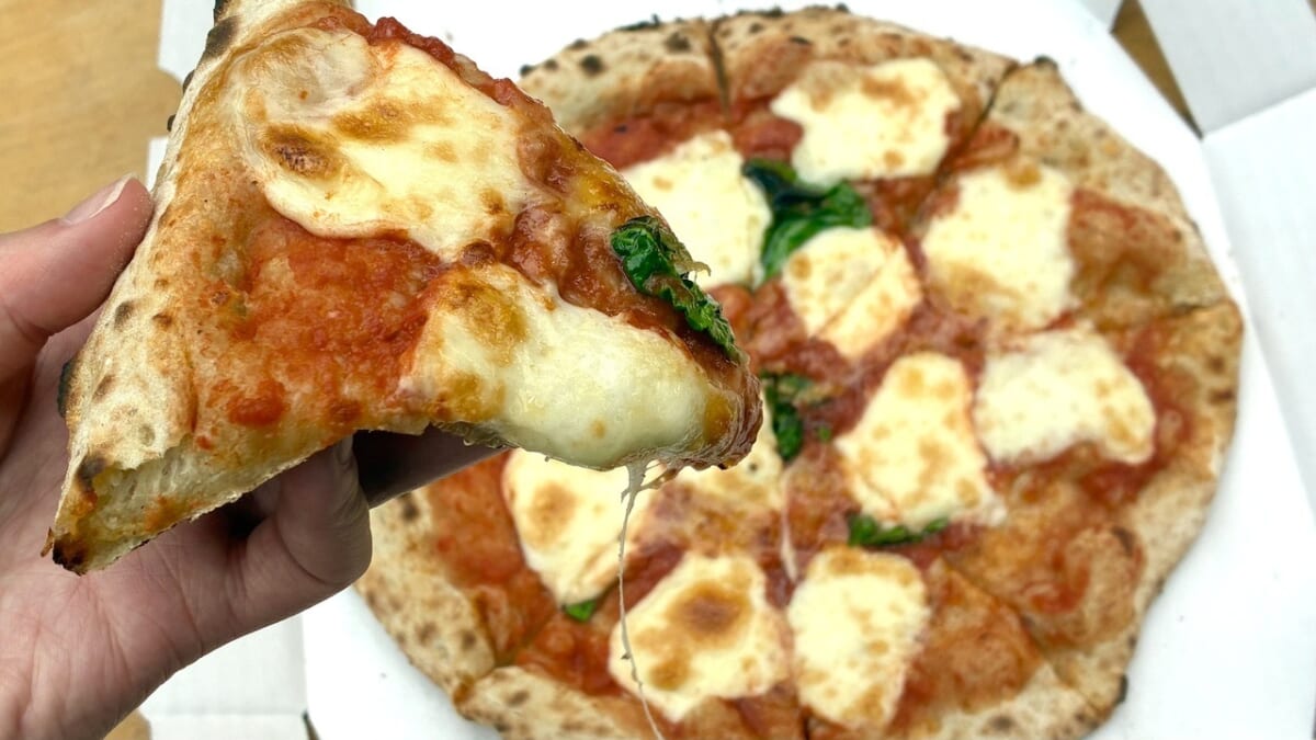 薪窯焼きpizza UNCLE KEN　マルゲリータ