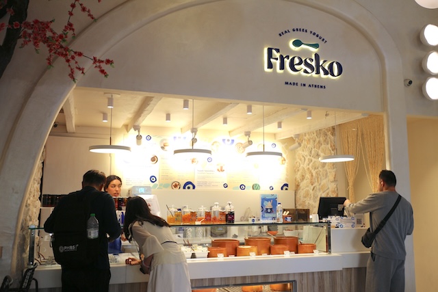 ギリシャヨーグルト　ギリシャ　アテネ　ヨーグルトバー　食べ比べ　fresko