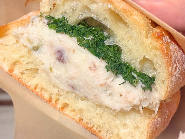 さばポテト サンドイッチ　アップ