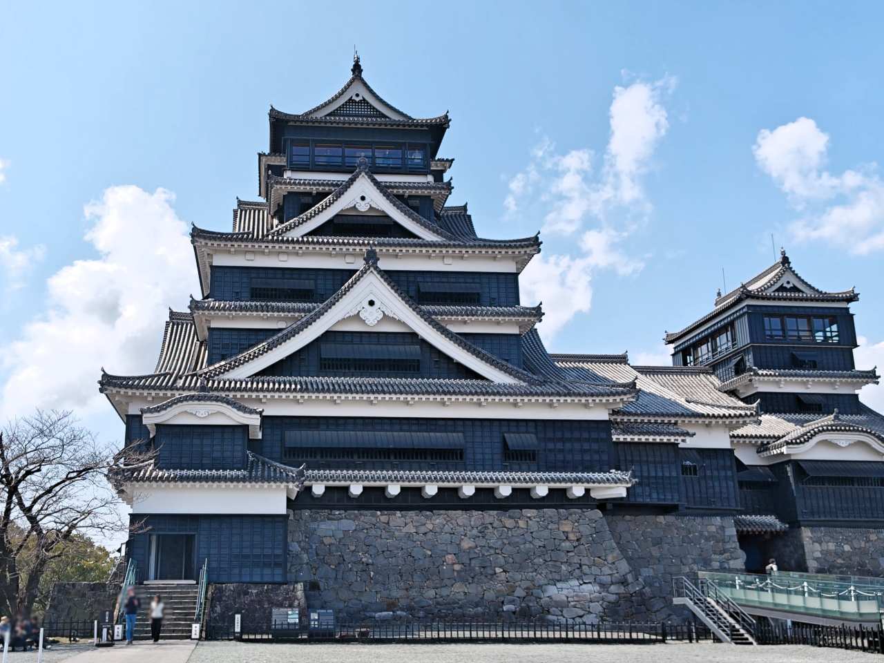 熊本県熊本市・「熊本城」大天守・小天守