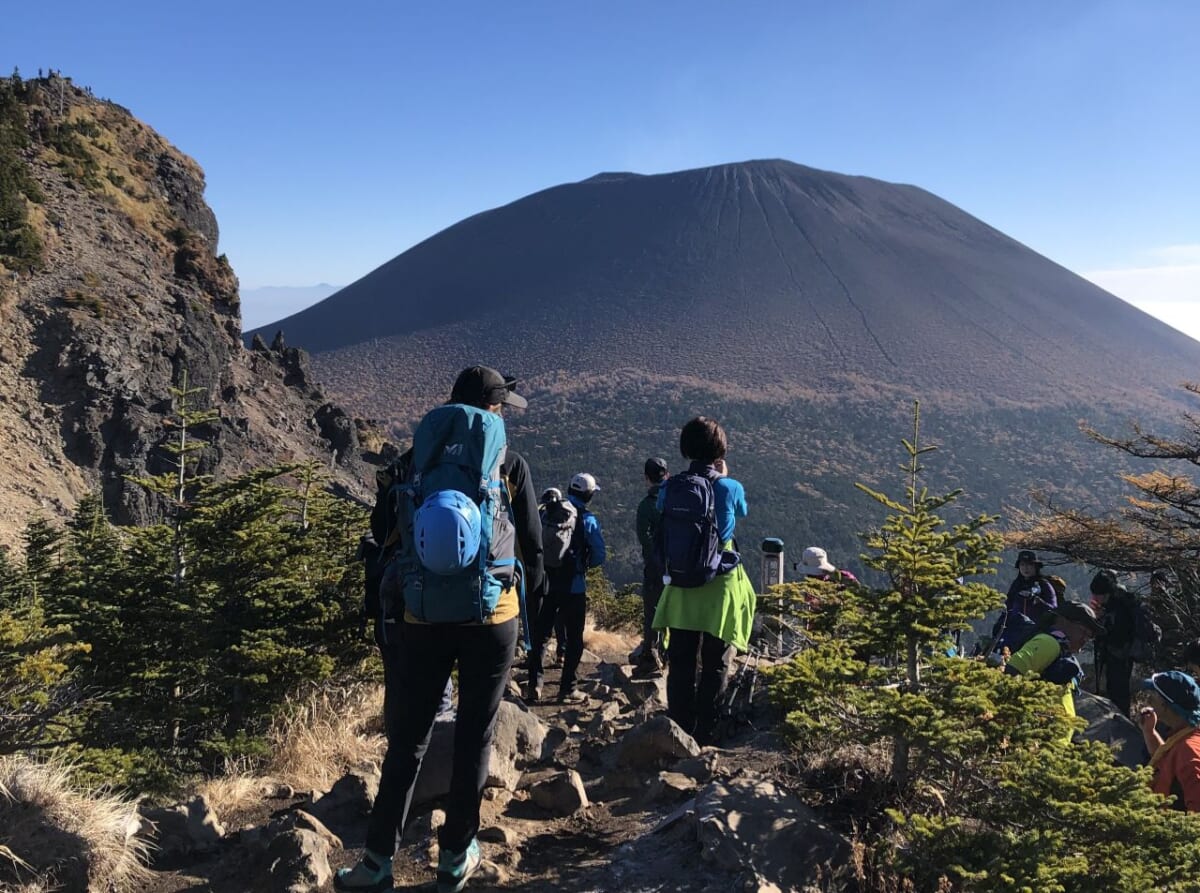 【3年ぶり！浅間山（前掛山）登山が再開】登山できる主なコースをチェック！交流型イベントも開催