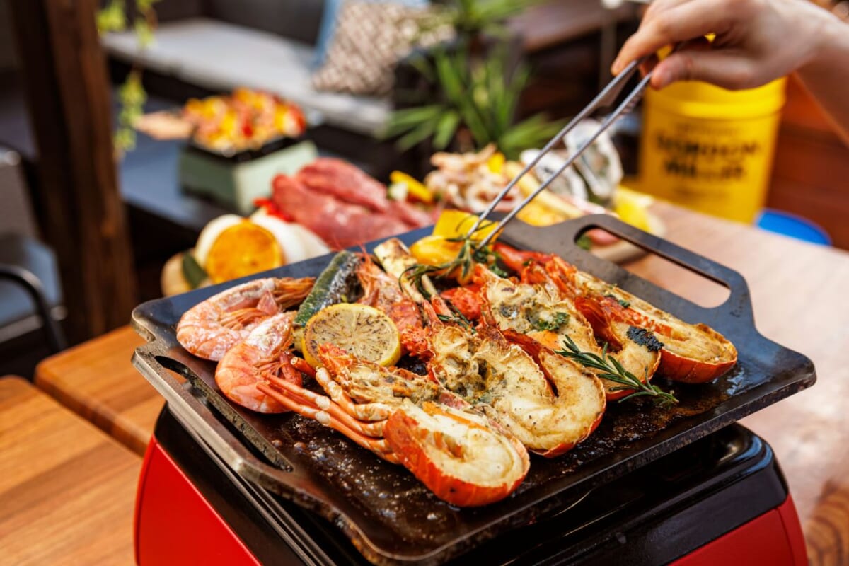 姫路駅前すぐ！手ぶらで行けるBBQビアガーデン「姫路ビアガーデン BBQテラス」がオープン