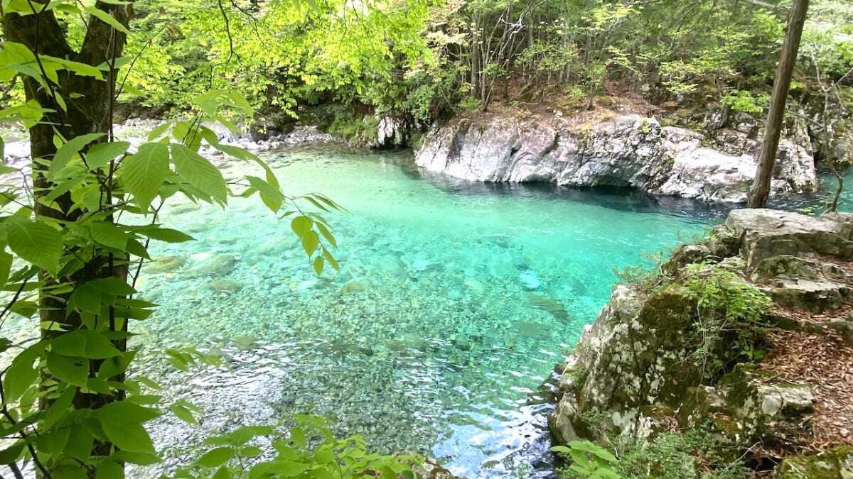 長野県　阿寺渓谷（狸ヶ淵）阿寺ブルー