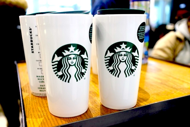 【世界のスタバ】激レア「蓋付きセラミックトラベルマグ」をトロント空港で発見！コレクター注目の隠れた主役