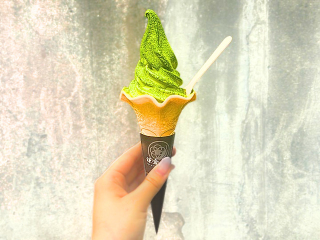 抹茶っ茶ソフト　プレミアム　740円