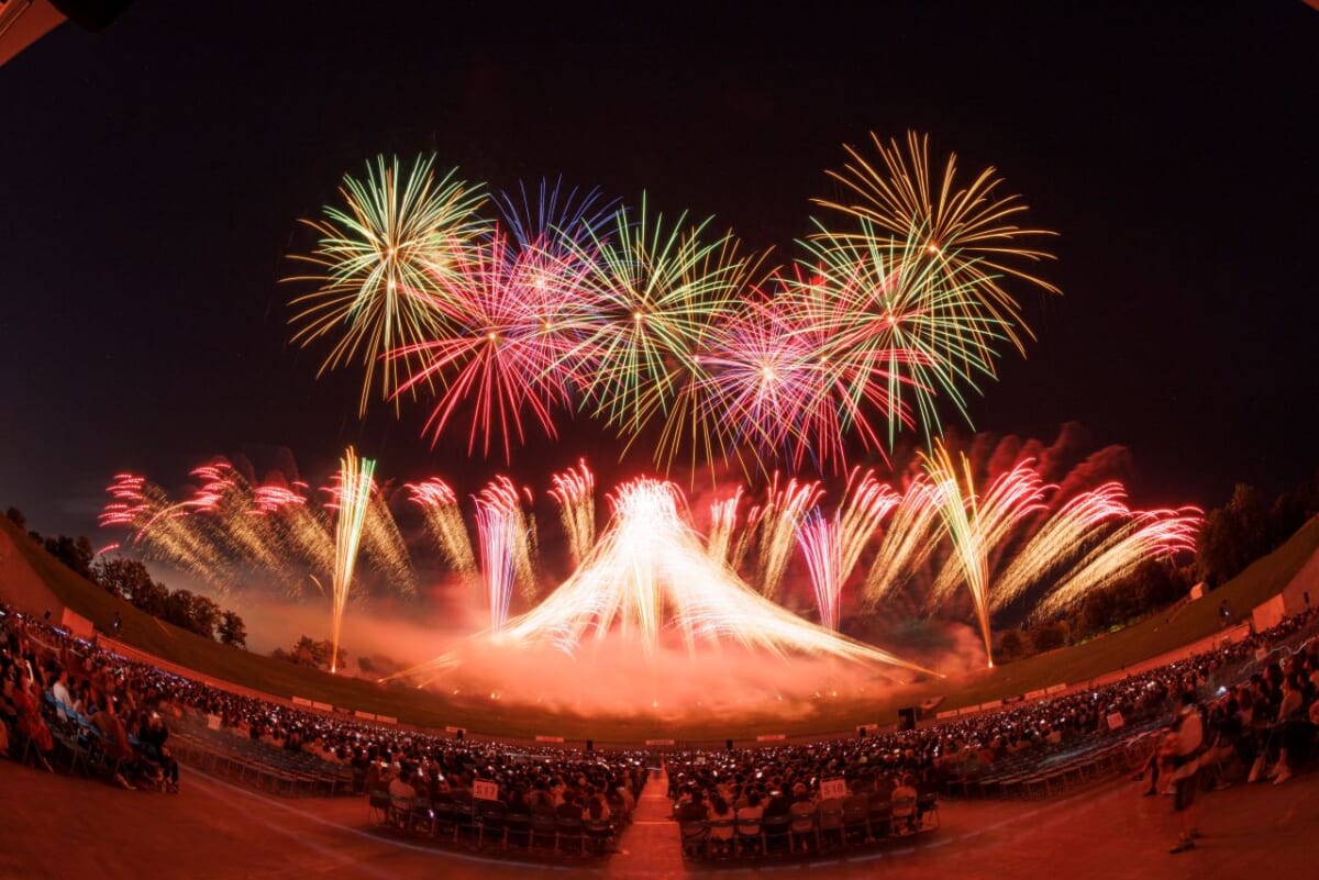 【約18,000発の花火ショー】札幌の夜空を彩る「道新・秋華火（はなび）」9月21日に開催！チケット先行販売中