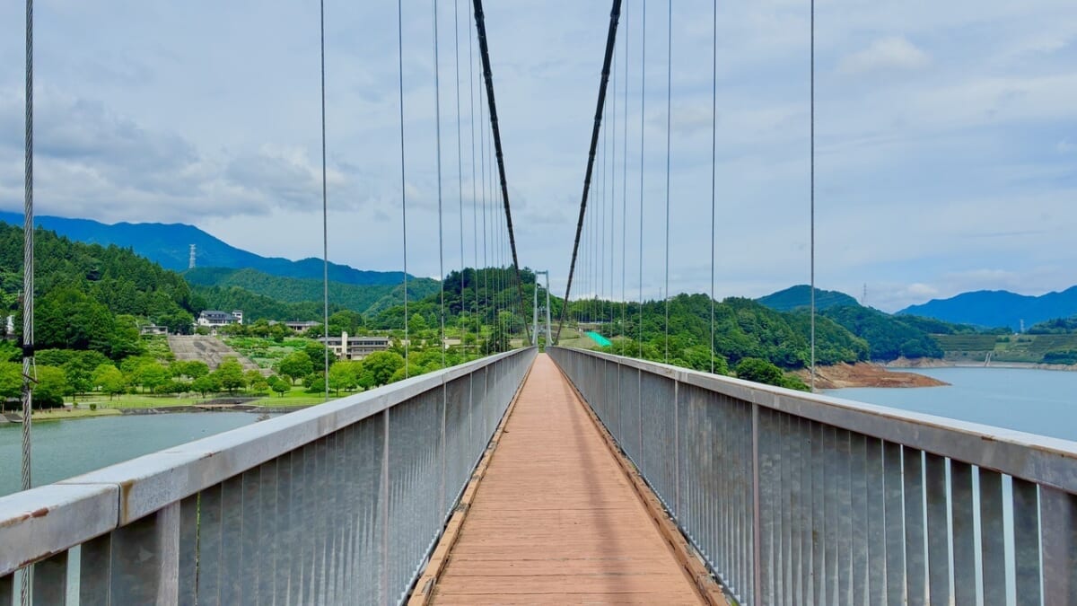 水の郷大つり橋　絶景