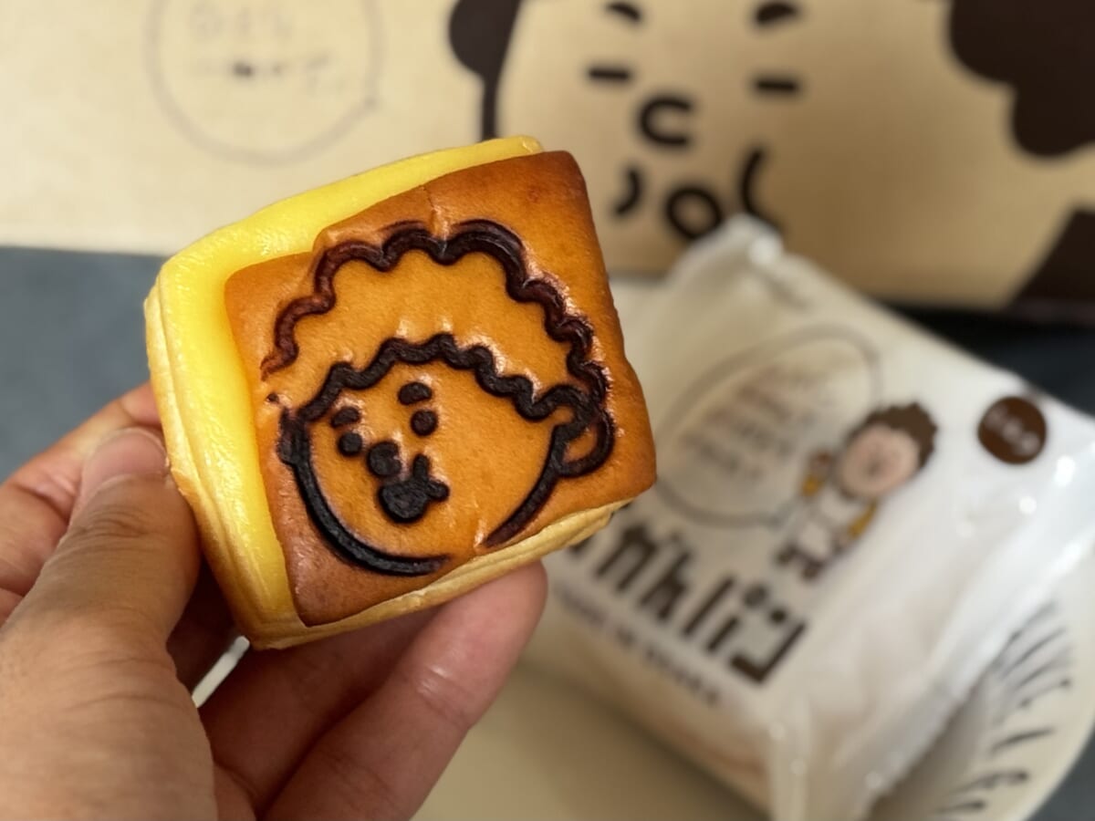 大阪土産「おかんパン」中身ミルクデザイン