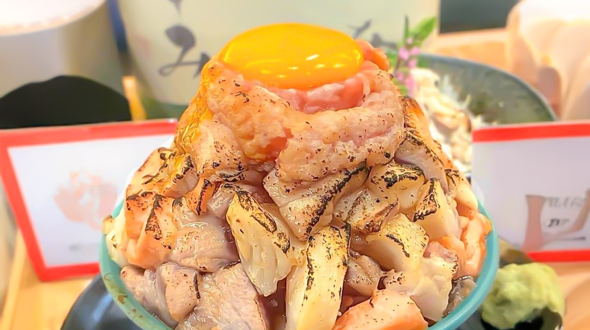 【肉も魚も旨み爆発！？】熱海の夜は宿メシいらず！新オープン「熱海おさかな食堂炙り家 別邸」で“炙りグルメ”を実食