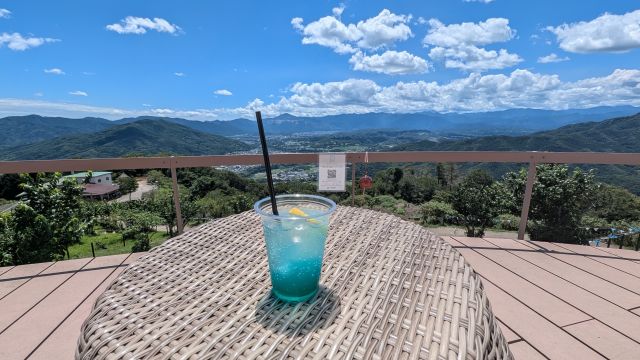 「宝登山ロープウェイ」の「トロエード」