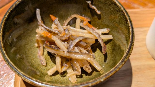 「宝登山ロープウェイ」の「SUSABINOキッチン きんぴらごぼう」