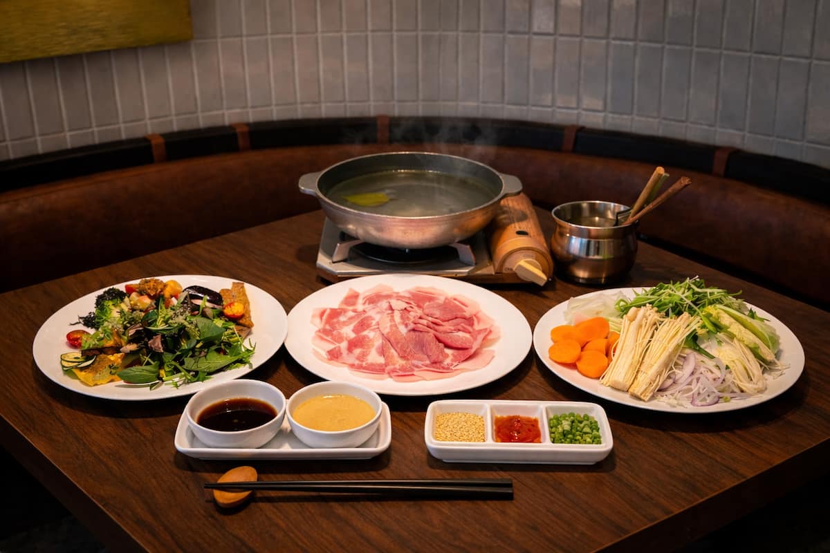 「ノゾホテル」かみふらのポークしゃぶしゃぶ＋セミビュッフェ　地元の30種の食材を楽しむディナー　　 集合