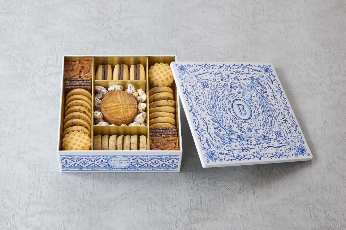 ブルディガラのパティスリー専門店がオープン！焼き菓子詰め合わせ缶を限定販売｜日本橋三越本店