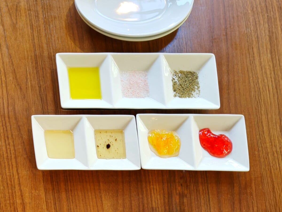 神奈川県川崎市・「La Petite Fromagerie 〜小さなチーズの店〜」パン&20種チーズ食べ放題プラン(7種のトッピング)