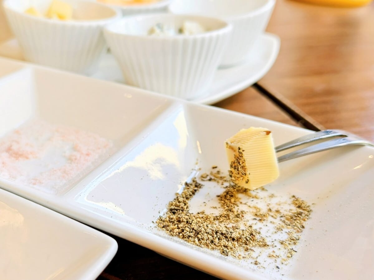 神奈川県川崎市・「La Petite Fromagerie 〜小さなチーズの店〜」パン&20種チーズ食べ放題プラン(チーズとトッピング)3