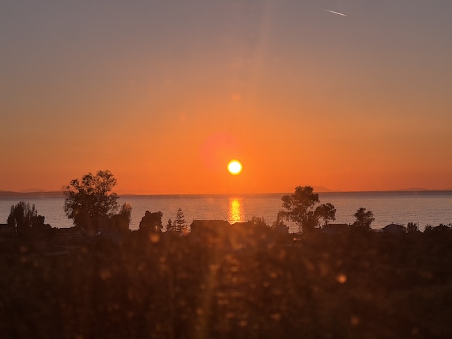 ザギントス島 ナヴァイオビーチ 絶景 紅の豚 バス 行き方 アテネ