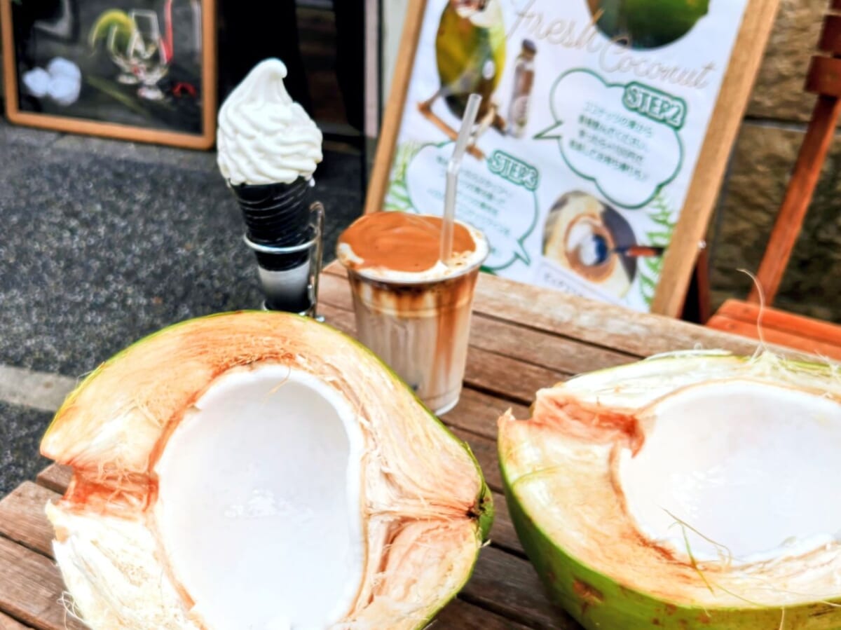 神奈川県川崎市・ココナッツ専門店「クマココ」生ココナッツラテ・ココナッツソフト
