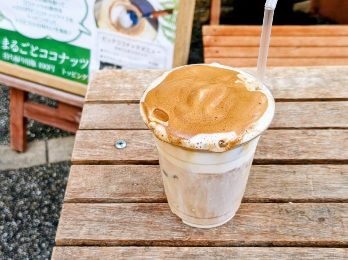 神奈川県川崎市・ココナッツ専門店「クマココ」生ココナッツラテ