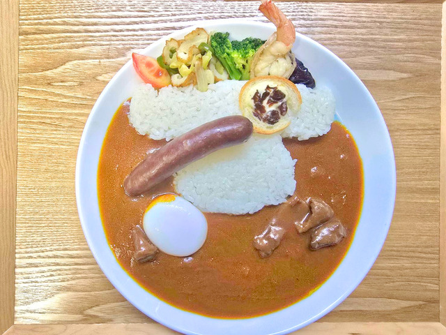 ジビエ鹿肉カレー　全部のせ