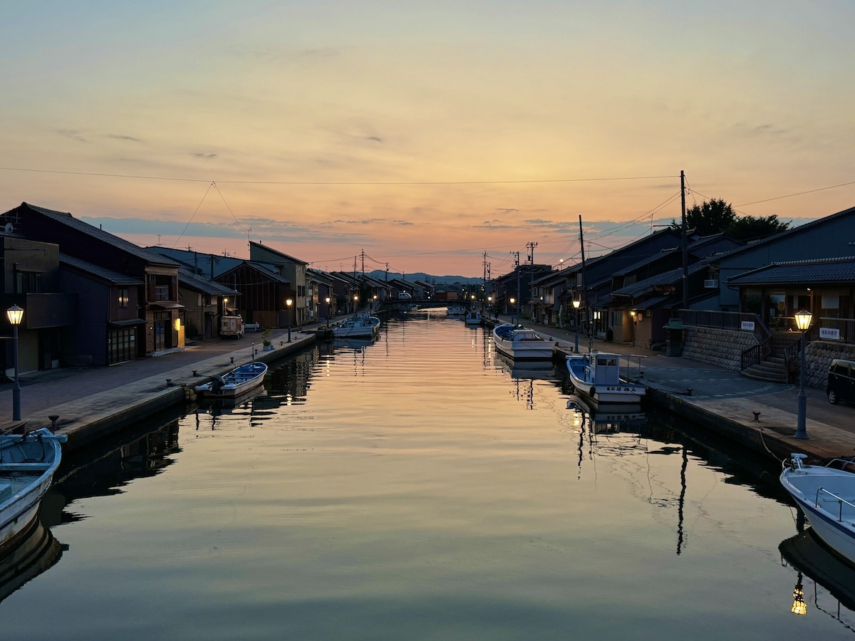 【日本のベニス】ノスタルジックな港町・内川を歩く!|富山県射水市 夕暮れ