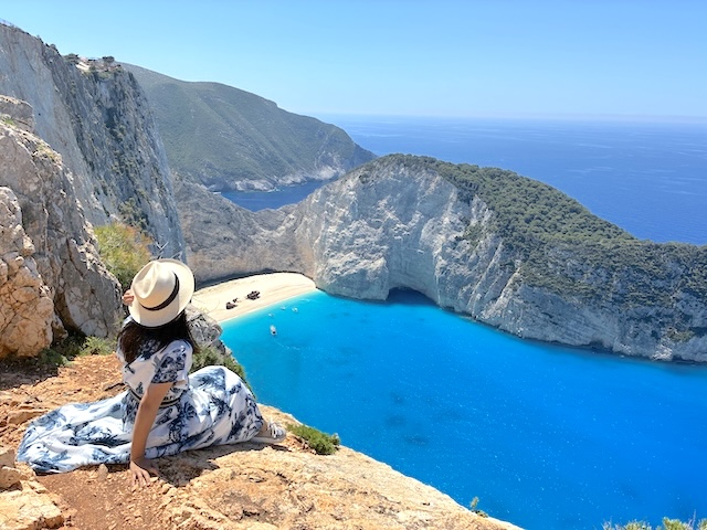 【ギリシャで一番感動したのはサントリーニ島ではなくザギントス島だった】ジブリ映画『紅の豚』の舞台と言われるナヴァイオビーチ観光のベストの時間帯は？行き方から持ち物まで完全ガイド