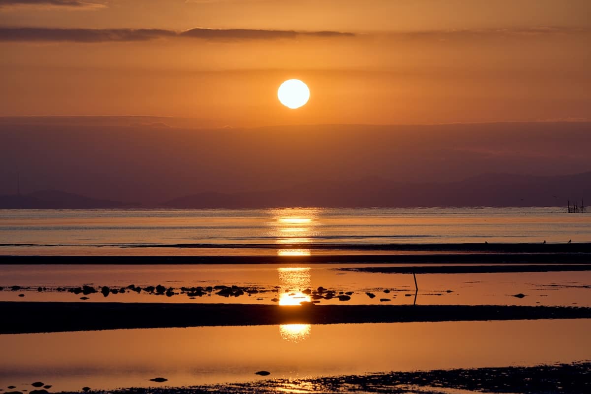 大分県　日出町　糸ヶ浜の初日の出