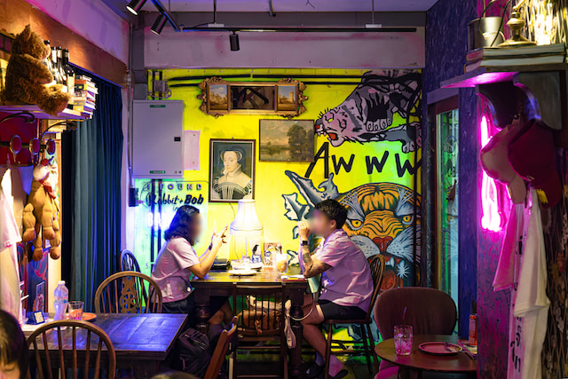 イーガ・ラボの店内