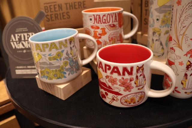 TSUTAYA BOOKSTORE則武新町 名古屋　スタバ　ノリタケ　ディスカバリーシリーズ
