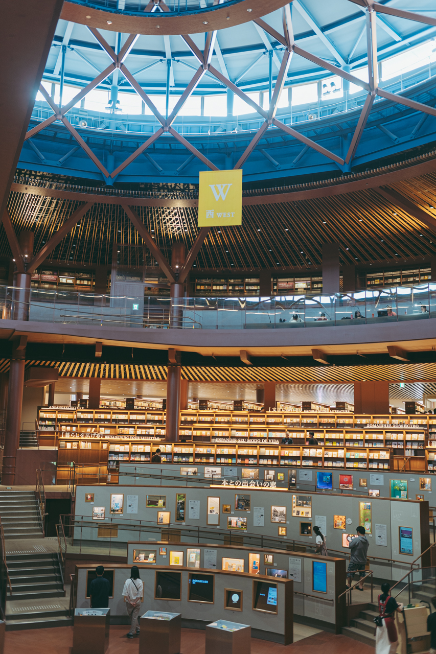石川県立図書館グレートホール