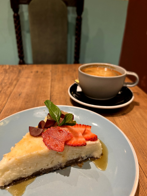 Typica Oruroの絶品ココナッツチーズケーキ