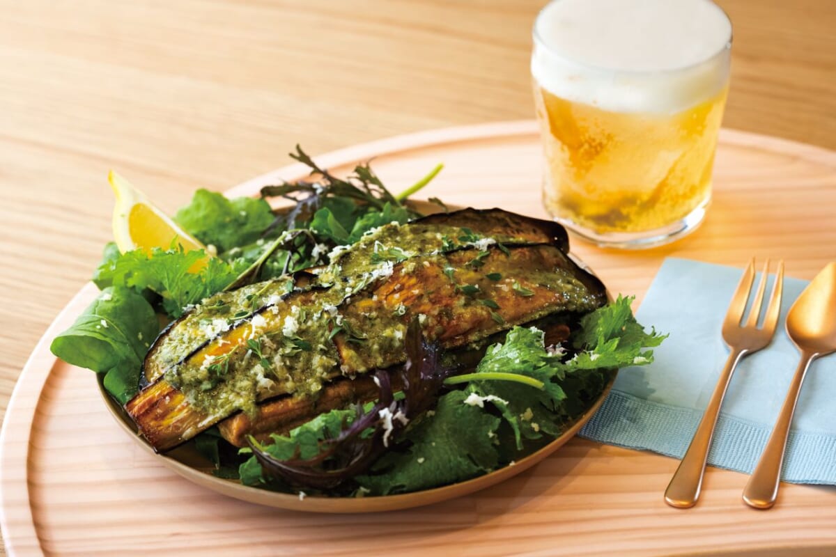 東京都八王子市・「アトリエうかい Cafe & Factory HACHIOJI」、カフェ限定「地場野菜のオープンパイ～ナス・ブルギニオンバター～」（画像提供：株式会社うかい）
