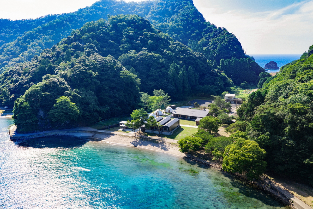 海を望む露天風呂付きヴィラも！全8棟の宿泊施設「The Sanaton」オープン｜兵庫県香美町