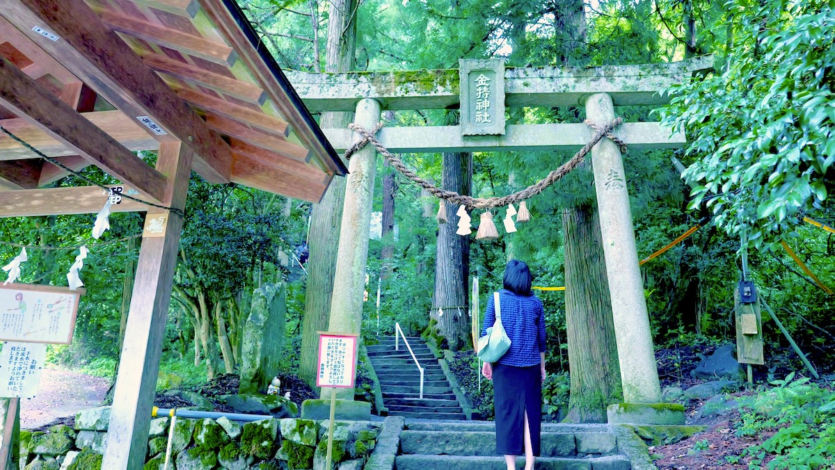 【金運アップ祈願の聖地「金持神社」】宝くじ当選絵馬の数に驚き！全国から参拝者が訪れるパワースポット｜鳥取県日野町