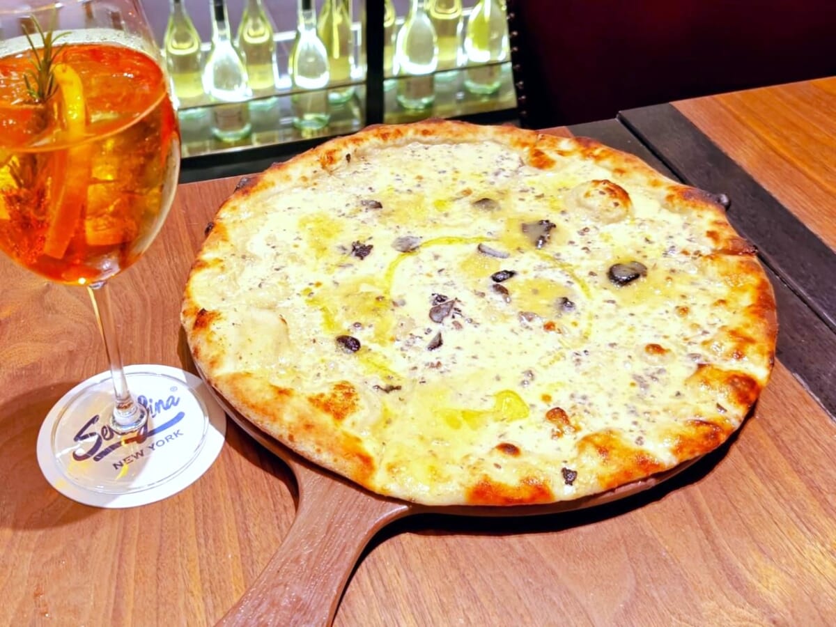 東京都港区・「Serafina NEW YORK 赤坂店」タルトゥーフォ・ネロ