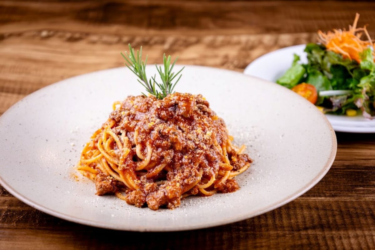 東京都港区・「Serafina NEW YORK 赤坂店」（例）平日限定サラダセット（画像提供：Serafina NEW YORK）
