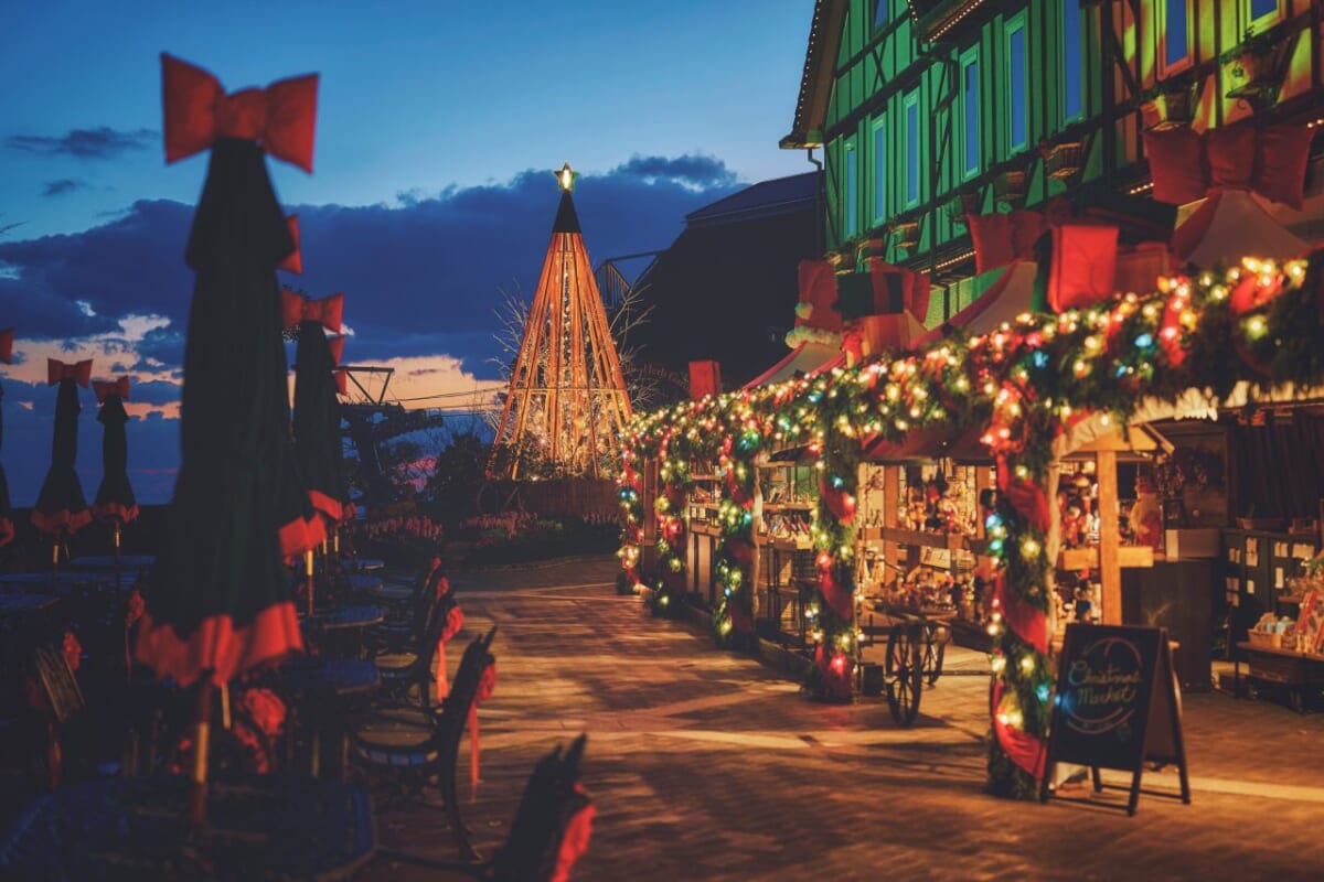 【天空のクリスマスマーケット】まるでドイツの古城！イルミネーション・夜景・グルメを満喫｜神戸布引ハーブ園／ロープウェイ